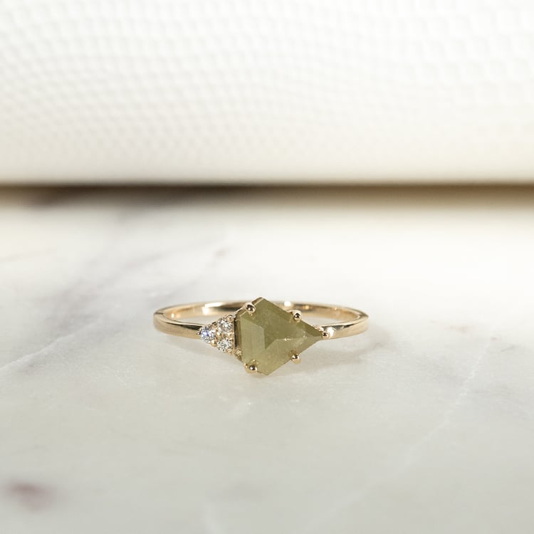 Prsten s pentagon salt and pepper diamantem Emilija 132097