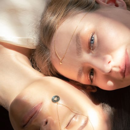 Set náhrdelníků ve tvaru hvězdy pro dva Pixie