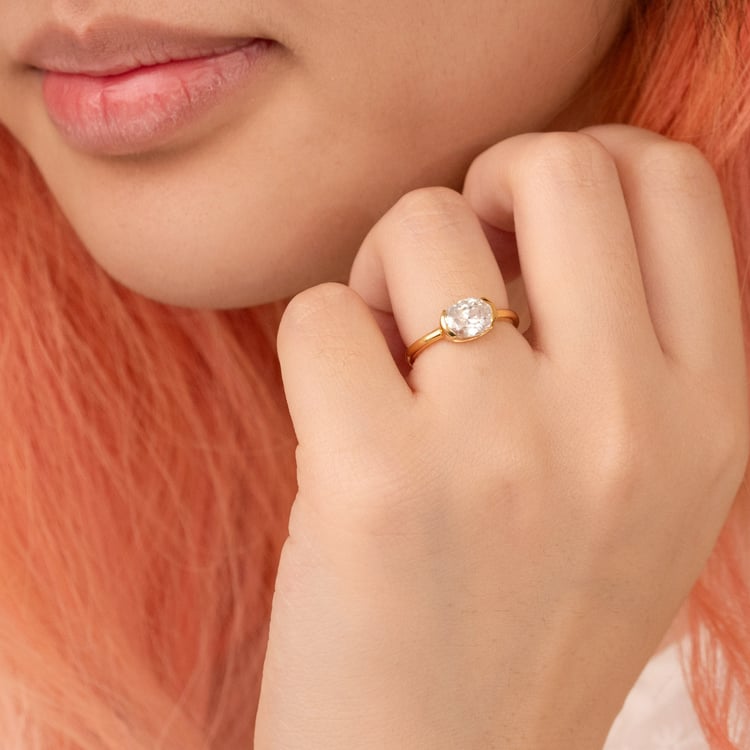 Zlatý prsten s half-bezel oválným lab-grown diamantem Hortensia 164558