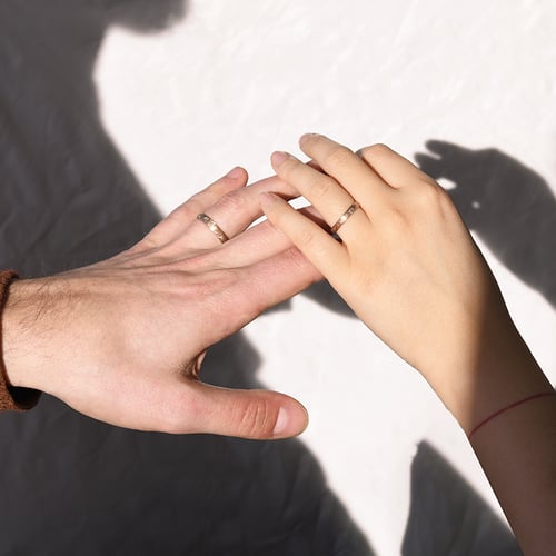Snubní prsteny s ruční rytinou růží Danni