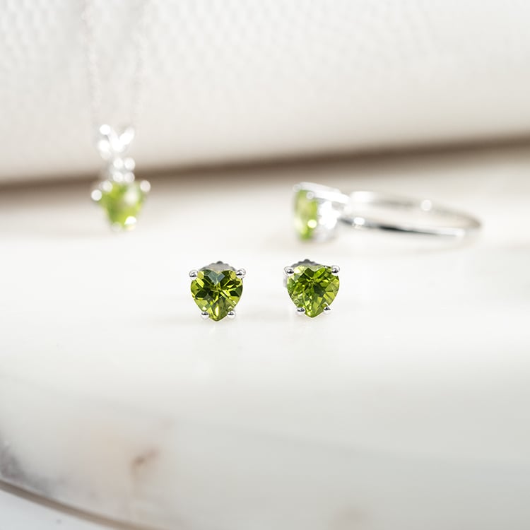 Zlaté náušnice se srdíčkovými olivíny Kaciah 133314