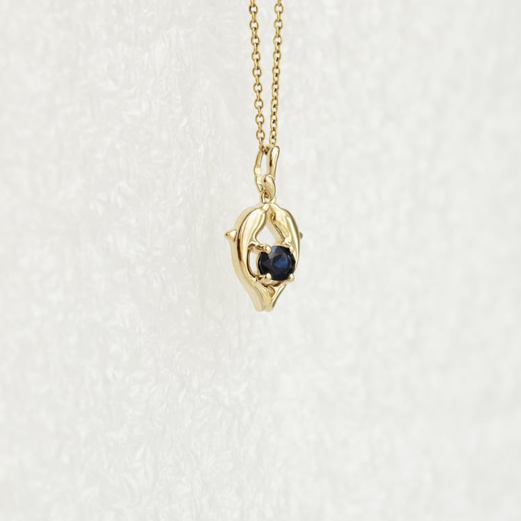 Přívěsek ve znamení Ryb se safírem Pescado 144328