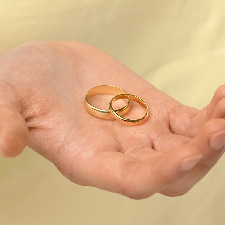 Snubní prsteny s půlkulatým profilem ze žlutého zlata Rula 156844