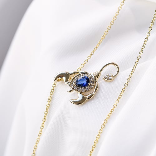 Safírový přívěsek ve znamení Štíra s diamanty Escorpión