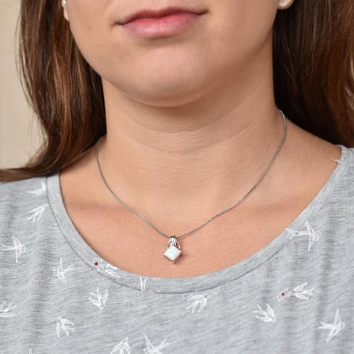 Stříbrný přívěsek s princess bílým opálem Mythily