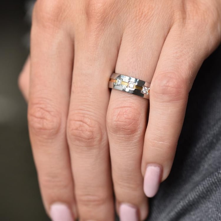 Zlaté snubní prsteny s diamanty Tese 21890