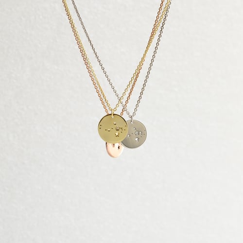 Stříbrný přívěsek se souhvězdím a diamantem Nyala