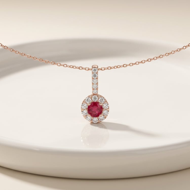Elegantní přívěsek s rubínem a lab-grown diamanty Harvey 170942