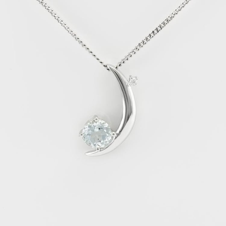 Strieborný náhrdelník 17925