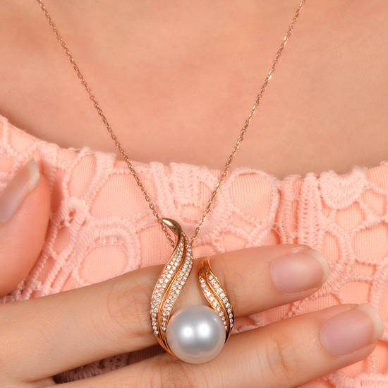 Perlový zlatý náhrdelník 10297