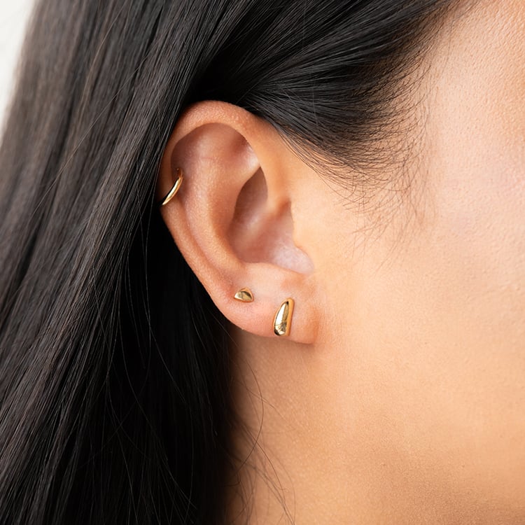 Zlaté trojúhelníkové náušnice Kamali 126748