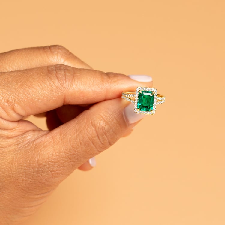 Zlatý halo prsten s emerald lab-grown smaragdem a diamanty Ralph 136560