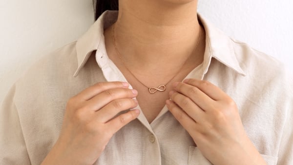 Symbolika šperků: znak nekonečna