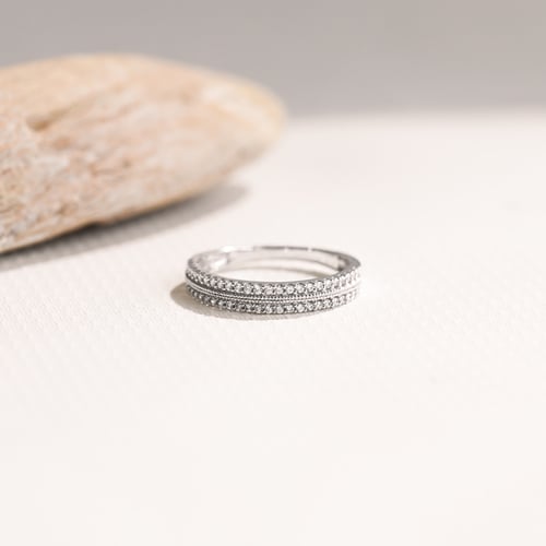Elegantní eternity prsten s lab-grown diamanty Bradley