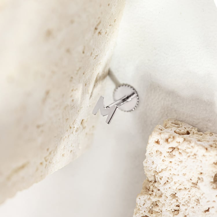 Zlatá náušnice s písmenem Alphabet 153177