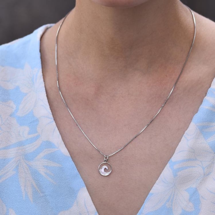 Stříbrný přívěsek ve tvaru vlny Wave 45243