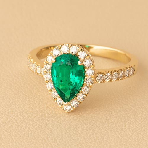 Zlatý halo prsten s pear lab-grown smaragdem a diamanty Mason