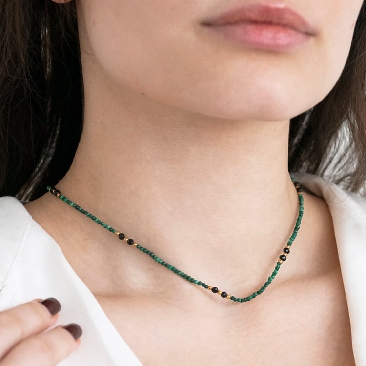 Pozlacený korálkový náhrdelník s malachity Leonica 115664