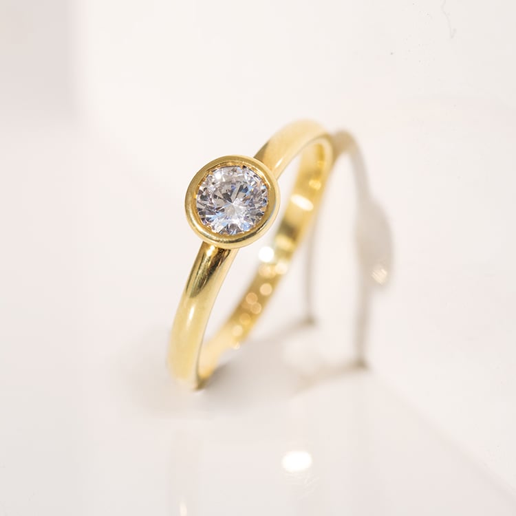 Zásnubní prsten s diamantem Gopi 122836