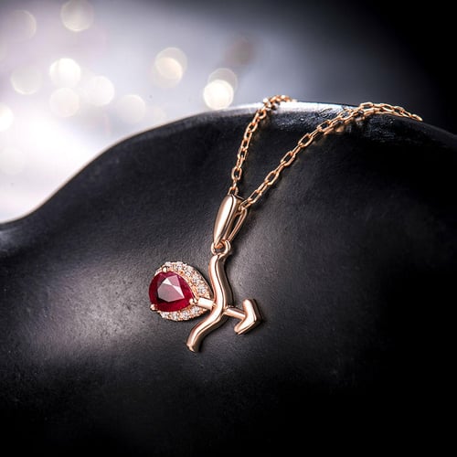 Rubínový přívěsek ve znamení Střelce s diamanty Centauro