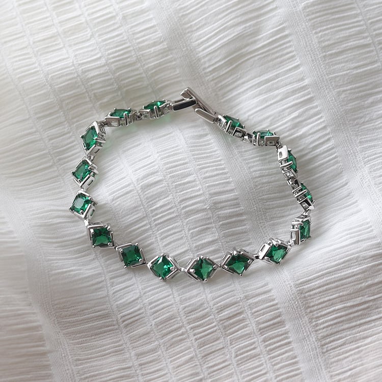 Náramek ze stříbra 68040