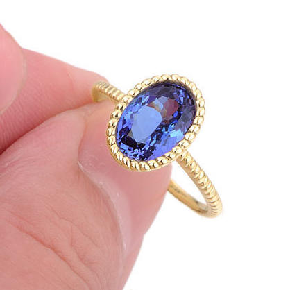 Zásnubní tanzanitový prsten 7689