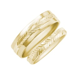 Zlaté snubní prsteny s gravírem Jennifer