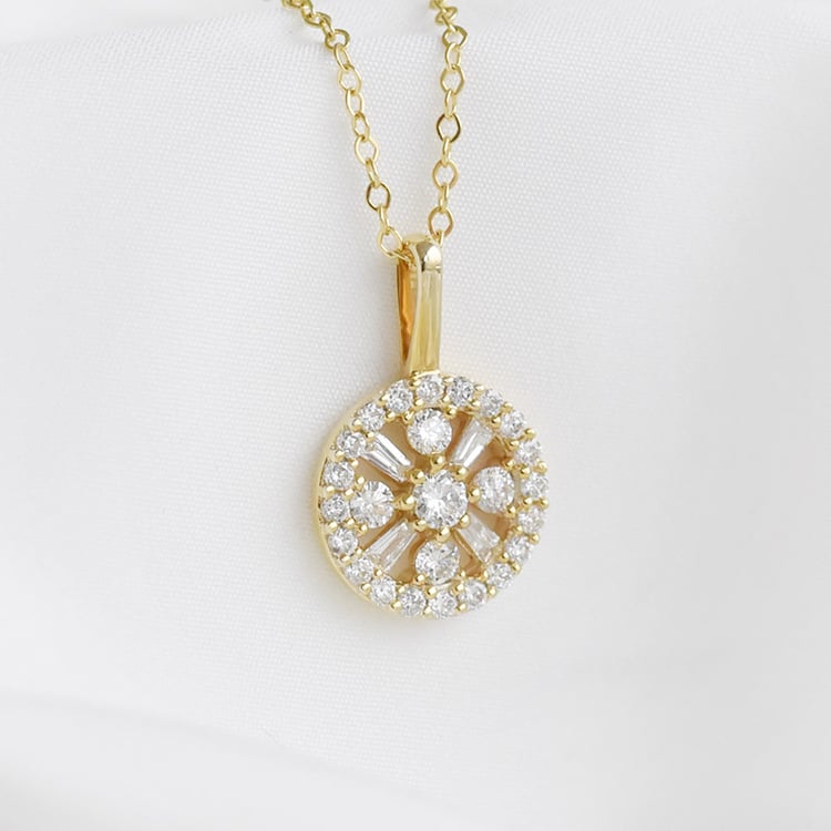 Třpytivý přívěsek se syntetickými diamanty 91070