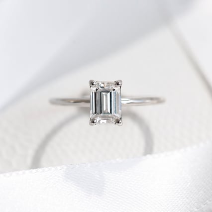 Stříbrný prsten s emerald moissanitem s výběrem velikosti Olson