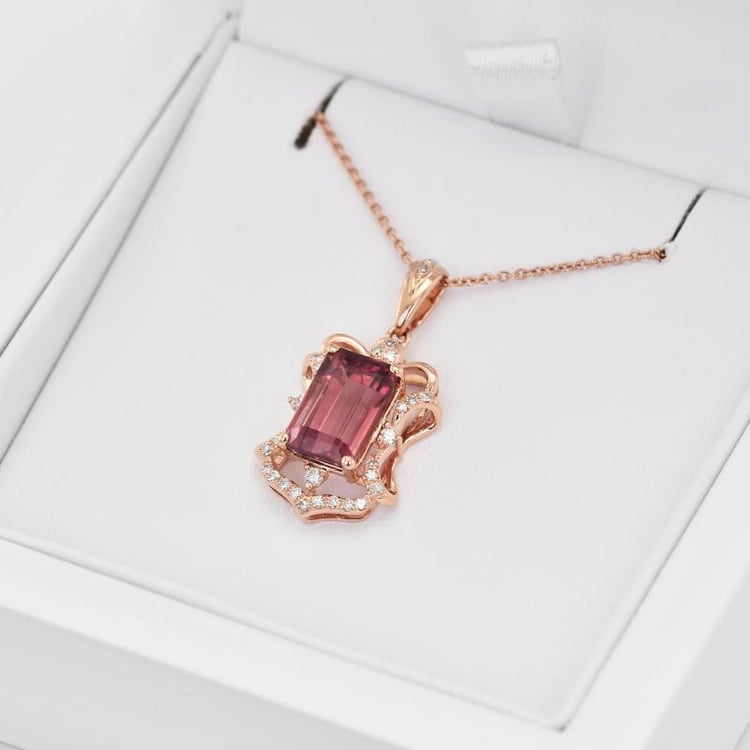 Náhrdelník s emerald turmalínem 19793