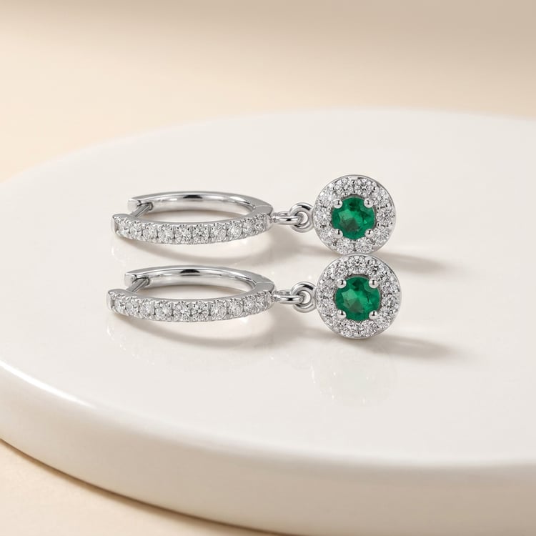Půvabné stříbrné náušnice se smaragdy a lab-grown diamanty Donna 169780