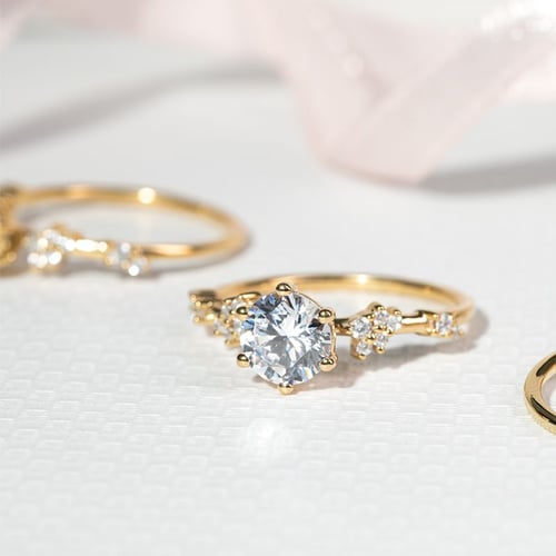 Romantický zásnubní prsten s lab-grown diamanty Therese