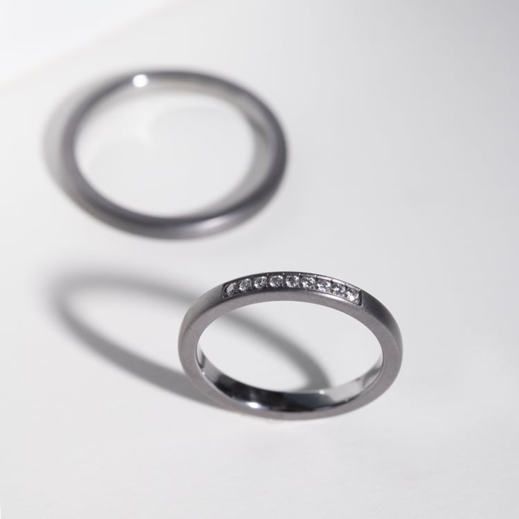 Tantalové snubní prsteny s diamanty Rille 123737