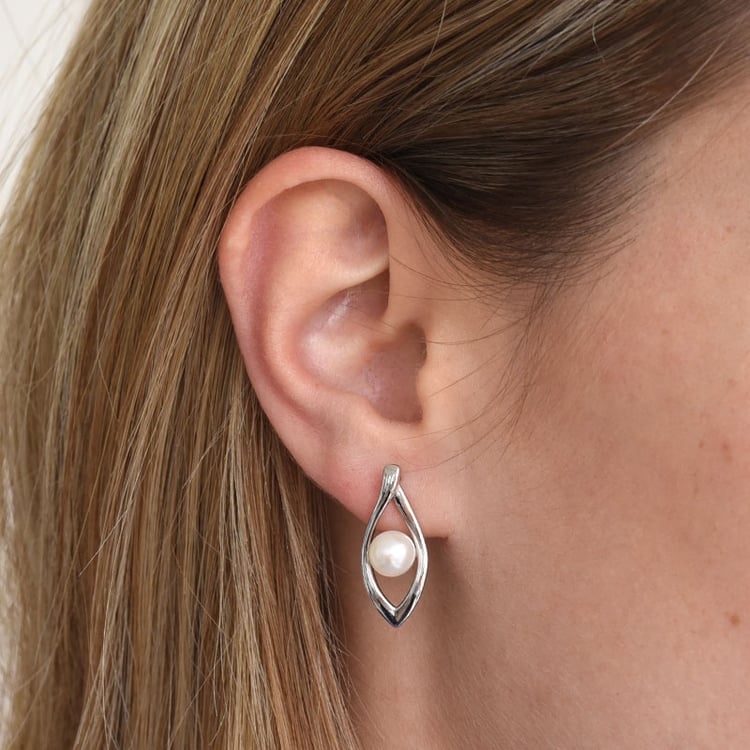 Minimalistické náušnice s bílými perlami 83575