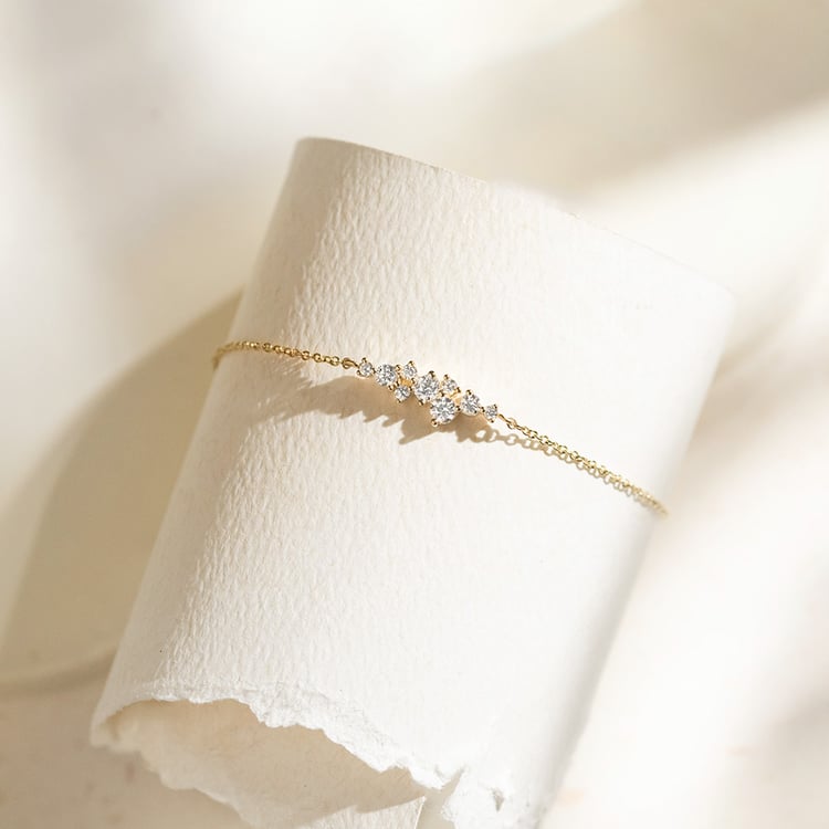 Minimalistický cluster náramek s lab-grown diamanty Kianna 161338