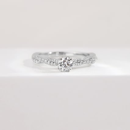 Proplétaný zásnubní prsten s diamanty Minna