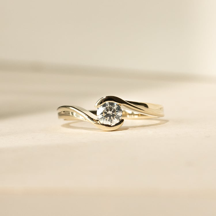 Zásnubní prsten s lab-grown diamantem Saffar 138998