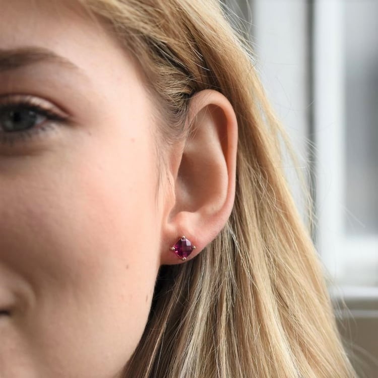 Zlaté rubínové náušnice Chavonah 104546