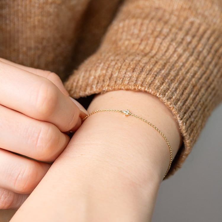 Náramek se třemi lab-grown diamanty Foley 147712