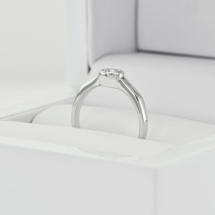 Diamantový zásnubní prsten 29655