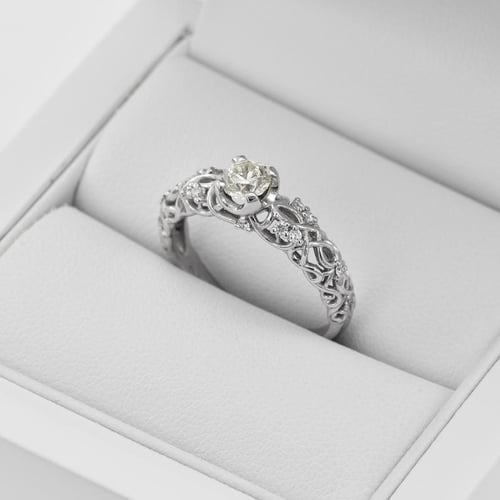 Vintage zásnubní prsten s moissanitem a lab-grown diamanty Chantal
