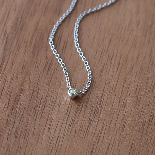 Minimalistický náhrdelník se žlutým diamantem Glosie