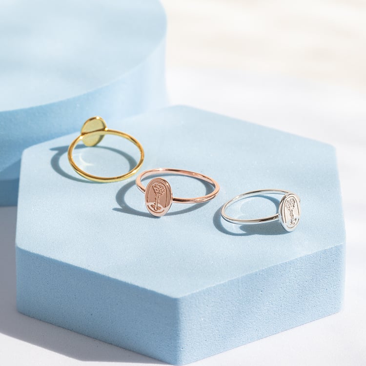 Stříbrný oválný prsten s gravírem růže Malý princ 141787