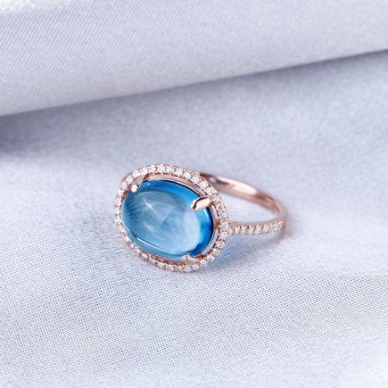 Zlatý prsten s topasem a diamanty 2073