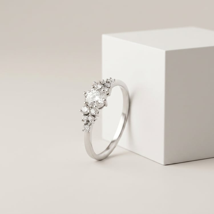 Romantický zásnubní prsten s lab-grown diamanty Donell 169093