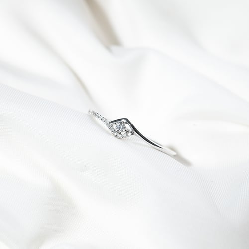 Romantický zásnubní prsten s diamanty Anthia