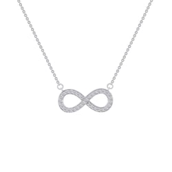 Jemný přívěsek zdobený diamanty Magana