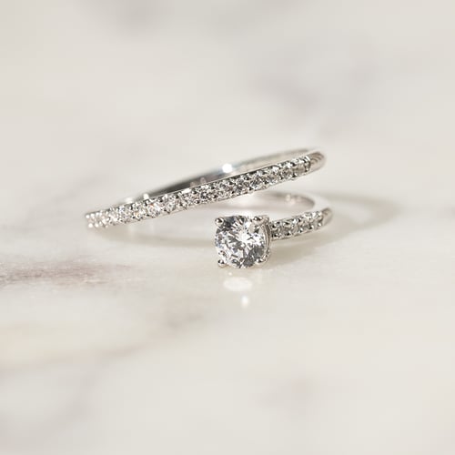 Atypický zásnubní prsten s lab-grown diamanty Cyrus