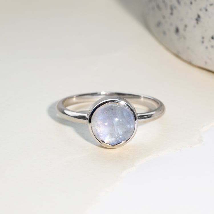 Zlatý prsten s cabochon měsíčním kamenem Yana 123782