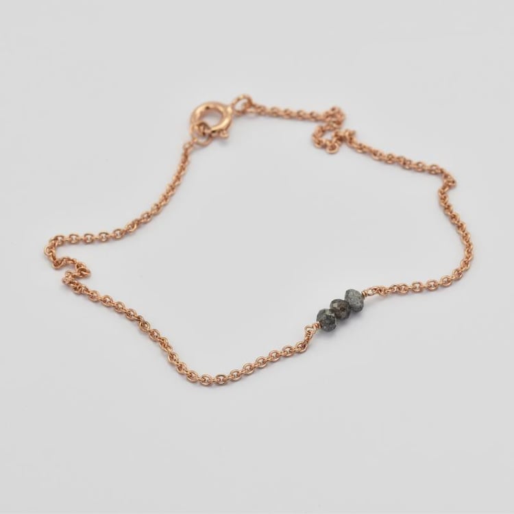 Diamanty ve zlatém náramku 36344